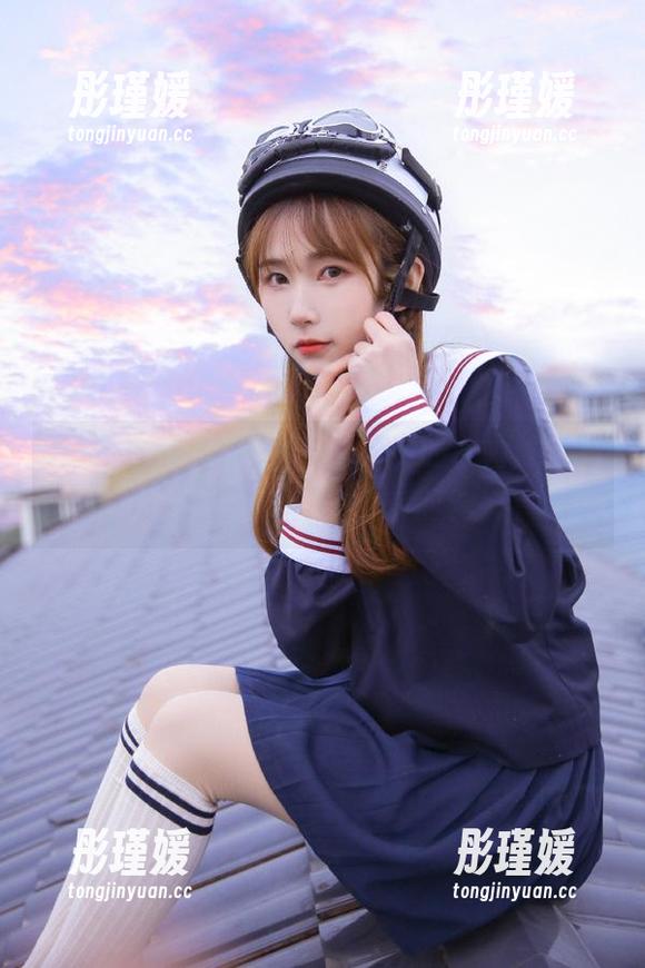 秀人网 - 探索周于希Sally的魅力：丝袜美臀原图分享，视觉盛宴开启