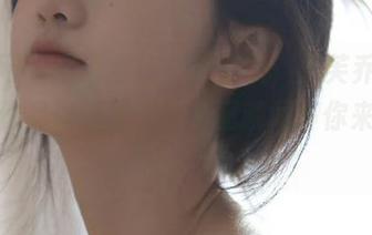 秀人网 – 高清图库全新上线，奶芙乔乔以灰丝作品引领潮流，美丽瞬间等你来发掘！