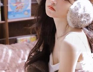 秀人网 – 最新娜露selena夏日写真资源，打造你的夏日梦幻时刻