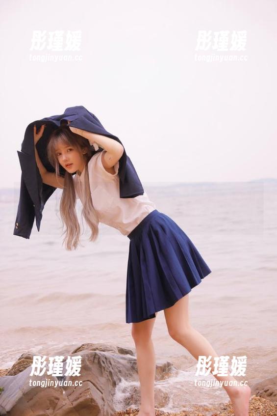 秀人网 - 婠婠么私拍作品中的剧情，揭示真实与幻想的交织