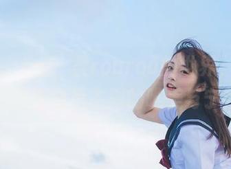 秀人网 – 走进媃柔rourou的世界，私拍图包展现白色主题的唯美与宁静