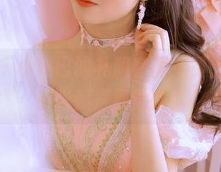 秀人网 – 小热巴的礼服套图免费上线，每一张都是视觉盛宴