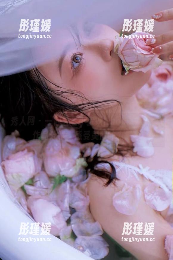 秀人网 - 一起看看小蛮妖_honey的黑丝作品分享，感受美丽的力量！