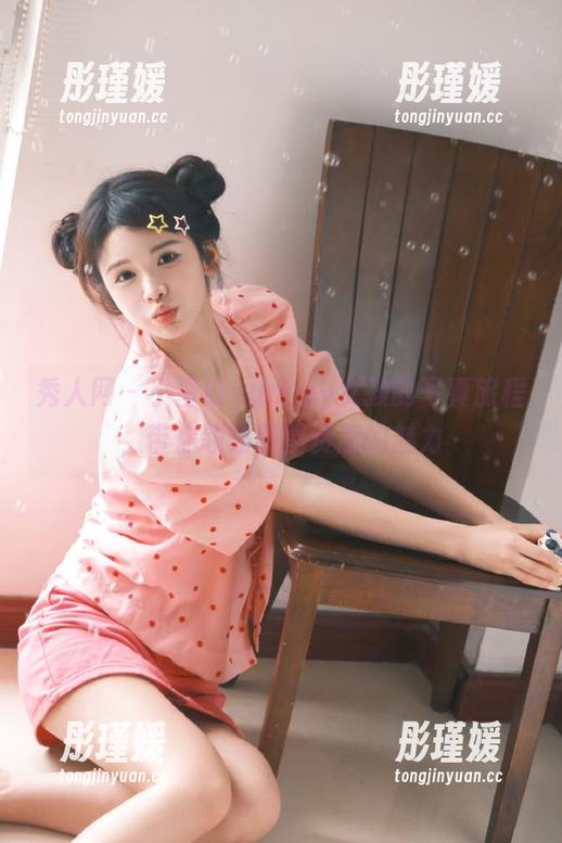 秀人网 - 小蛮妖yummy女孩的写真旅程，带你领略美图资源的魅力