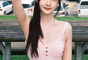 秀人网 – 期待已久的心妍小公主眼镜写真新更新，超可爱风格来袭！