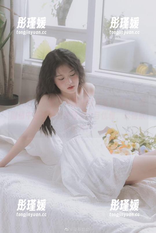 秀人网 - 纵情于月酱儿的无圣光写真，在剧情中感受她的独特魅力与优雅，尽情欣赏图片！