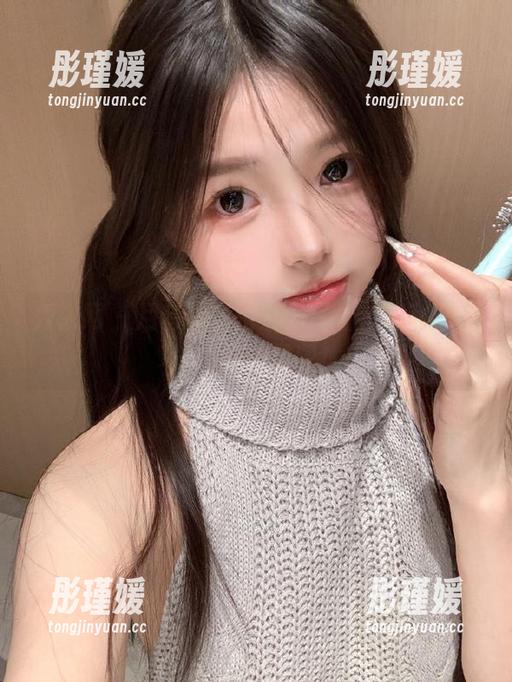 秀人网 - 月音瞳短裙魅力尽显，福利图片让你目不转睛！