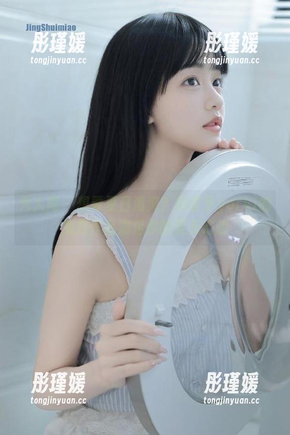 秀人网 - 想要夏日清爽？林昔予yorki的免费作品满足你的夏天幻想
