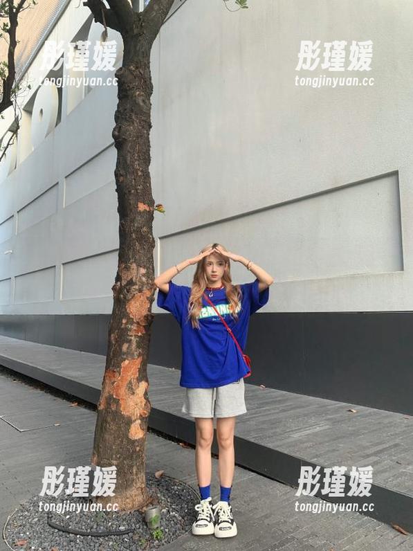 秀人网 - 沐子熙V泳装图册：领略沙滩阳光下的迷人魅力合集