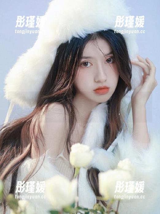 秀人网 - 探索油田溪溪的奶牛写真合集分享，体验一场浓厚的乡村之旅