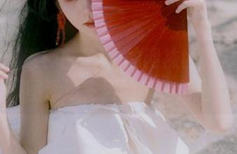 秀人网 – 透视白芷yy的网袜世界，写真美图渗透生活的每一角落