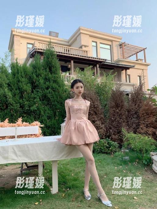 秀人网 - 她的睡衣之美，尽在美七的精选写真资源中