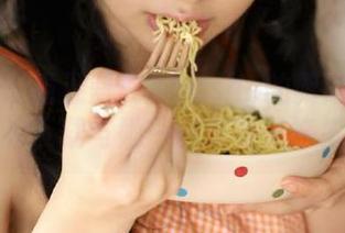 秀人网 – 重温蓝夏Akasha的厨娘写真集，快来下载与她一起享受美好生活！
