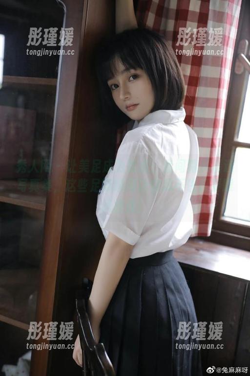 秀人网 - 让美足成为焦点：赤间菀枫精选写真集，这些足部瞬间让你忍不住想要跟风模仿！