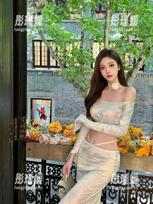 秀人网 - 陆萱萱粉色系列写真，魅力图片下载一触即发！