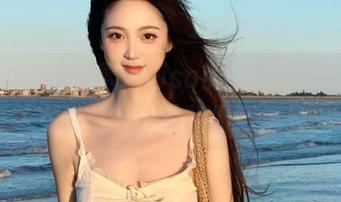 秀人网 – 精选雪瑞Lisa比基尼图包，展示女性之美的独特摄影作品