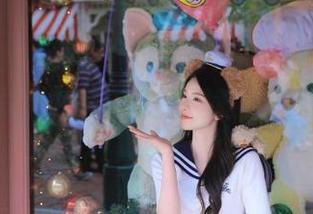 紧急企划 – 观看小奶糕Milky姐姐的写真合集，发现她每一张作品背后的故事与情感。