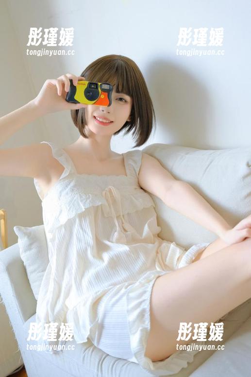 紧急企划 - 小恩黑丝JK写真壁纸，感受时尚与艺术的完美碰撞