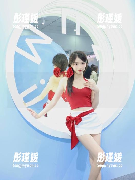 紧急企划 - 黑色梦境：林书辞写真图包里的情感交织，让我们一同沉浸在她的世界中！