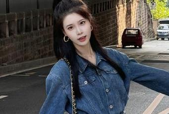 紧急企划 – 探索林书辞的瑜伽写真艺术，丰富的资源引领你前行