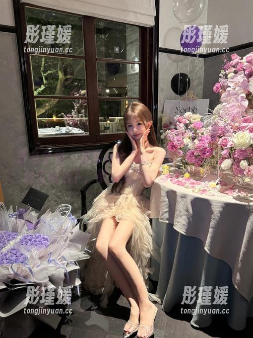 紧急企划 - 见希w全套泳装图包发布：畅游在阳光下，展现莫大的自信与魅力！