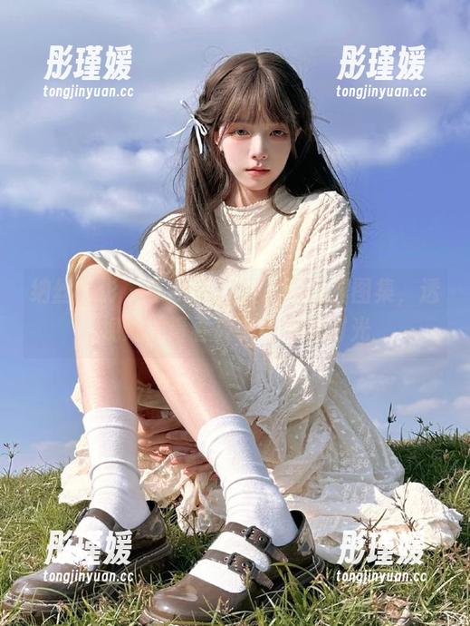 纳丝摄影 - 李晓琪校服写真高清图集，透视她的青春故事与校园时光