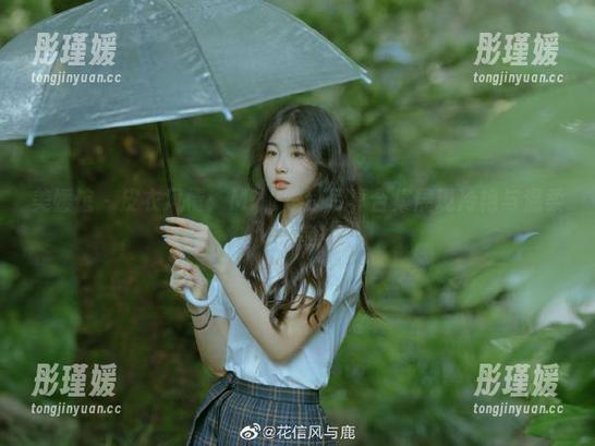 美媛馆 - 皮衣风情：Milk楚楚写真合集展现冷艳与温柔的完美结合