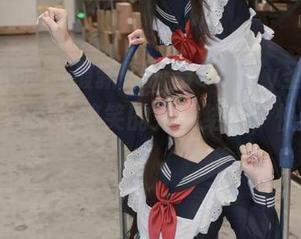 花漾show – 最新周于希Sandy圣诞写真资源，艺术与搞笑的完美结合，快来下载！