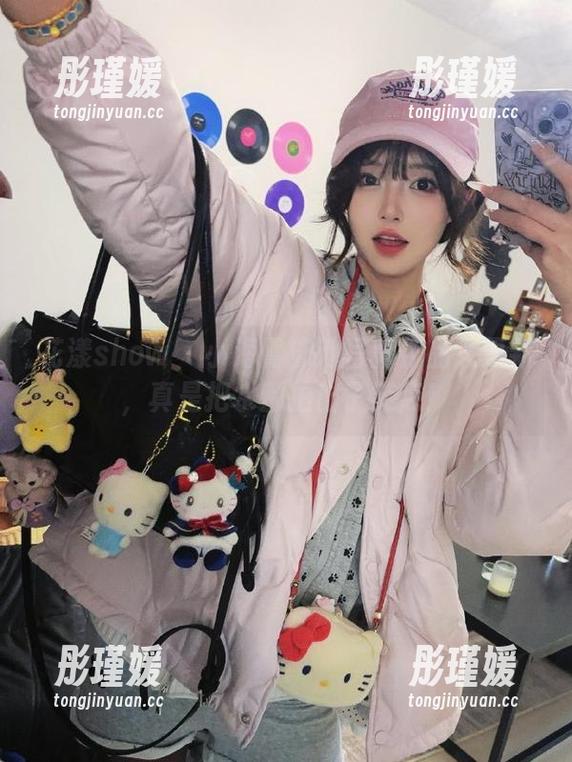花漾show - 小海臀泳池写真作品大更新，真是把水都拍出了笑点！