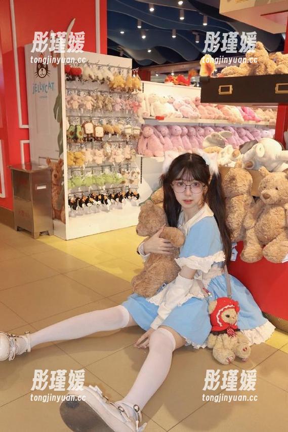 花漾show - 李夫人校服写真图册：你以为校服只会让你回忆考试？不，这里还有别的！