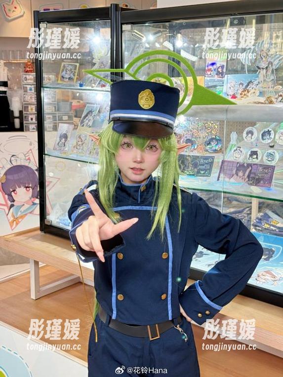 解锁福利！花铃Hana为你准备的碧蓝航线奥古斯特图包，尽享无与伦比的美感！