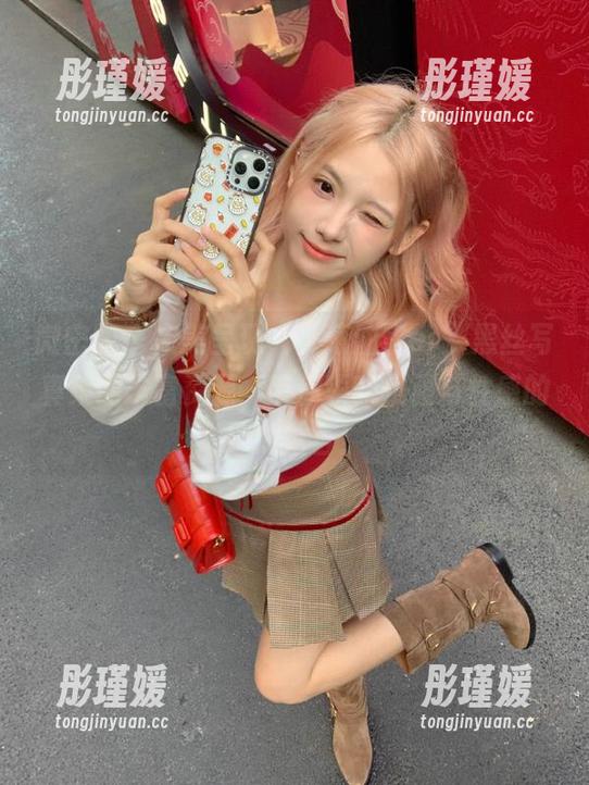 微密圈 - 完美呈现，“葱油饼er”黑丝写真集的丰富资源，带你领略优雅与性感的绝妙结合！