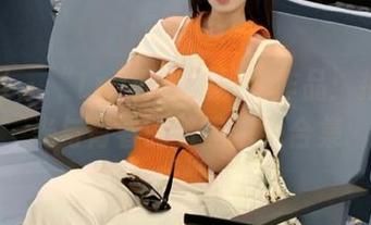 蜜桃社 – “Lra夏日”摄影作品：捕捉阳光与青春的写真资源合集