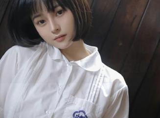 蜜桃社 – Suki婚纱套图：令人心动的唯美画面合集，记录下每一个爱的瞬间