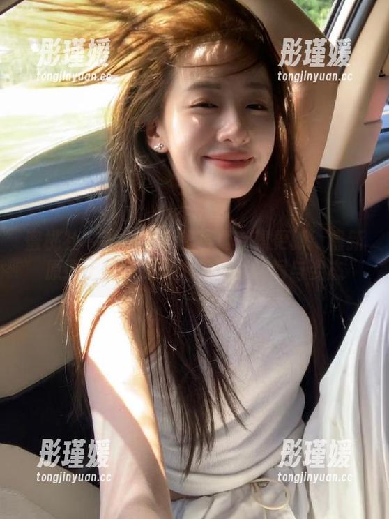 蜜桃社 - 雪飞兔女郎写真专辑更新:最新原图上线,探索她的精彩瞬间与姿态 蜜桃社 - 雪飞兔女郎写真专辑更新:最新原图上线,探索她的精彩瞬间与姿态