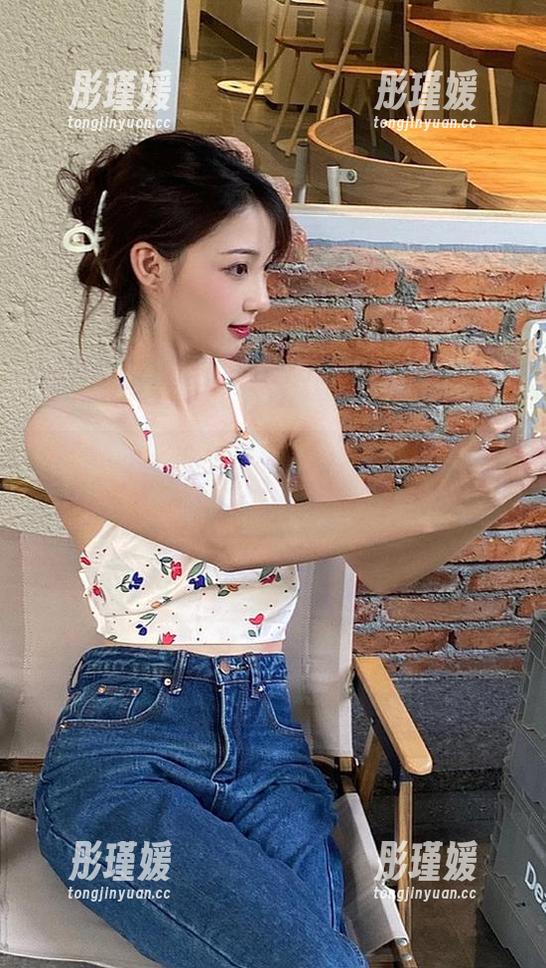 蜜桃社 - 默默Momo的学妹写真集，原图尽显年轻与活力的完美结合