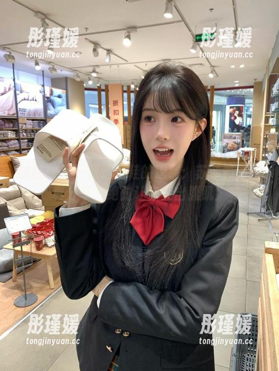 袜啵啵 - 一双运动鞋的逆袭：苏苏最新写真分享，绝对让你笑出腹肌！