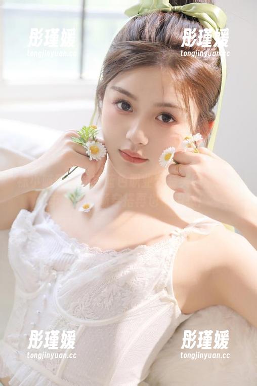 袜小喵带来的宝蓝色职业套装美图：资源丰富，职场穿搭再也不用愁！