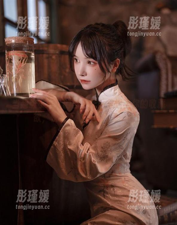 当超级小禾儿的自拍作品集遇上你的收藏欲，快来下载这份绝美瞬间！