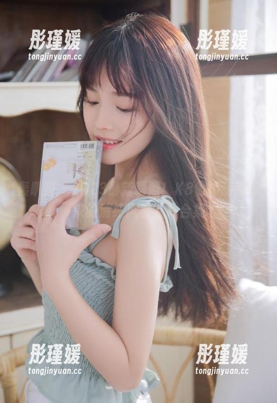 轰趴猫 - 2023最新晒照！K8傲娇萌萌带来的清纯风格照片合集