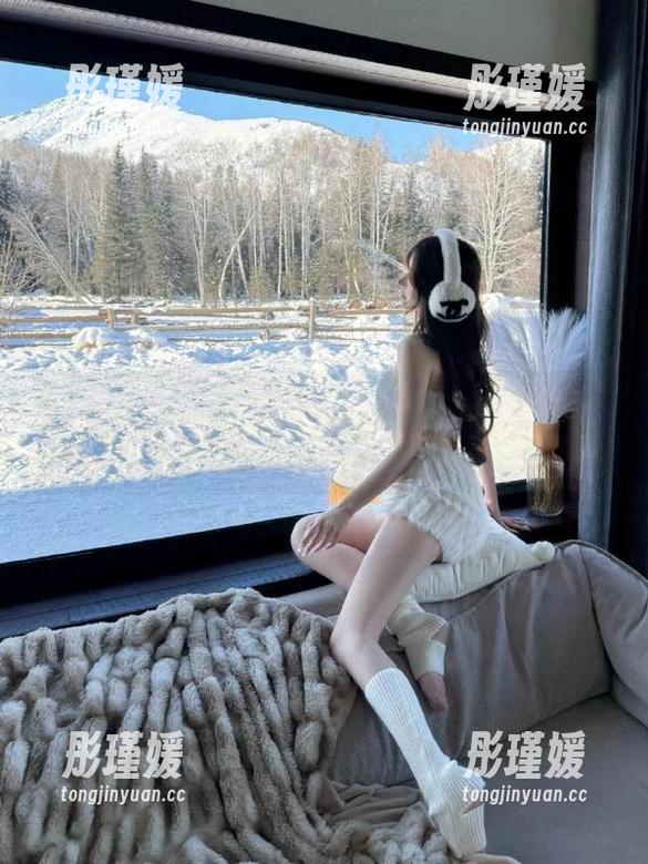 轰趴猫 - 曲曲白裙梦幻图集，分享散发着浪漫气息的摄影作品