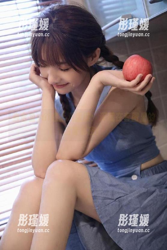 当金鱼yui遇上八重樱：深藏在套图里的甜蜜秘密！