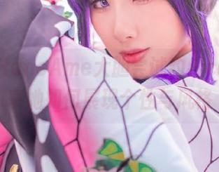 雨波_HaneAme大胆尝试豹纹cos，分享她如何展现个性与风格