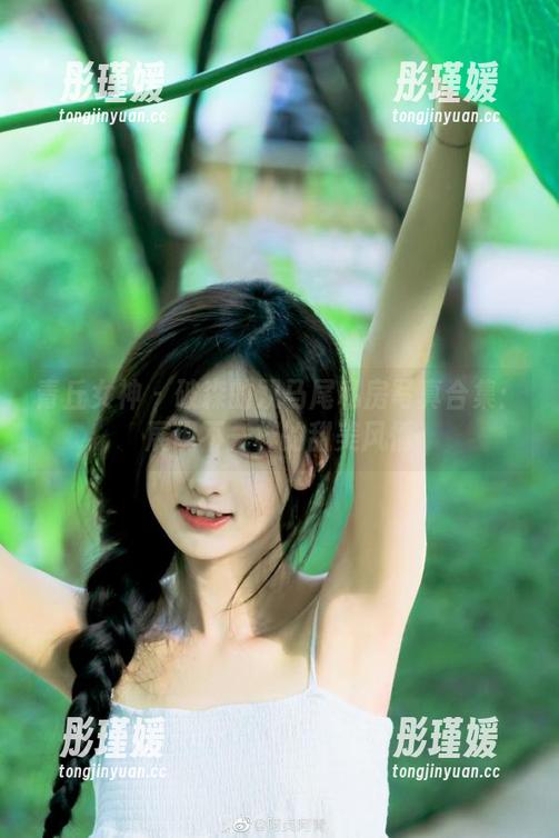 青丘女神 - 破森的双马尾私房写真合集：展现不一样的甜美风情