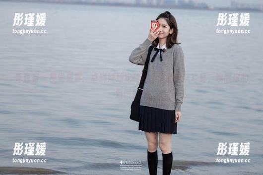 青豆客 - 视觉盛宴：卓琳妹妹定制图集里的棉袜写真，唤醒你的温暖幻想