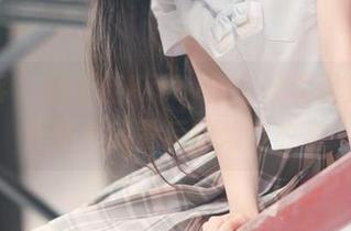 青豆客 – 施忆佳Kitty酱女友套图分享：美丽影像背后的爱情故事