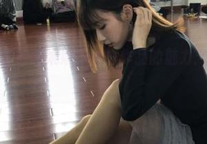 青豆客 – 感受欧阳妮娜娜纯白作品的魅力：精美图集一览