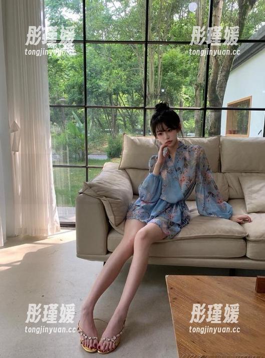 青豆客 - 独特高清黄可christine和服图包，带你走进她的和风世界