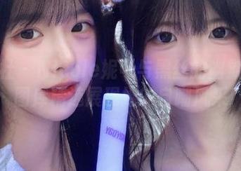 魅妍社 – Nicole妮可与黑丝的幽默对话：图库精选展现她的自嘲风采！