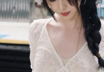 魅妍社 – 在萌奈子的写真图库中，探寻裸足的无限魅力